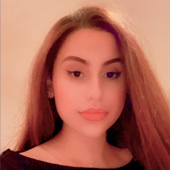 Meet the Posher Other - Meet your Posher, Sarah